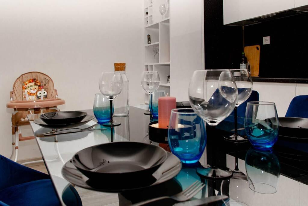 Super Luxurious & Spacious Designer Apartment. 스타라 자고라 외부 사진