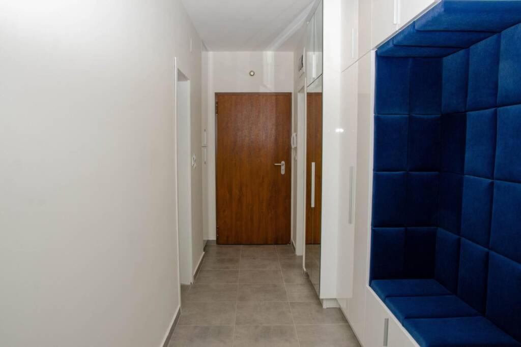 Super Luxurious & Spacious Designer Apartment. 스타라 자고라 외부 사진