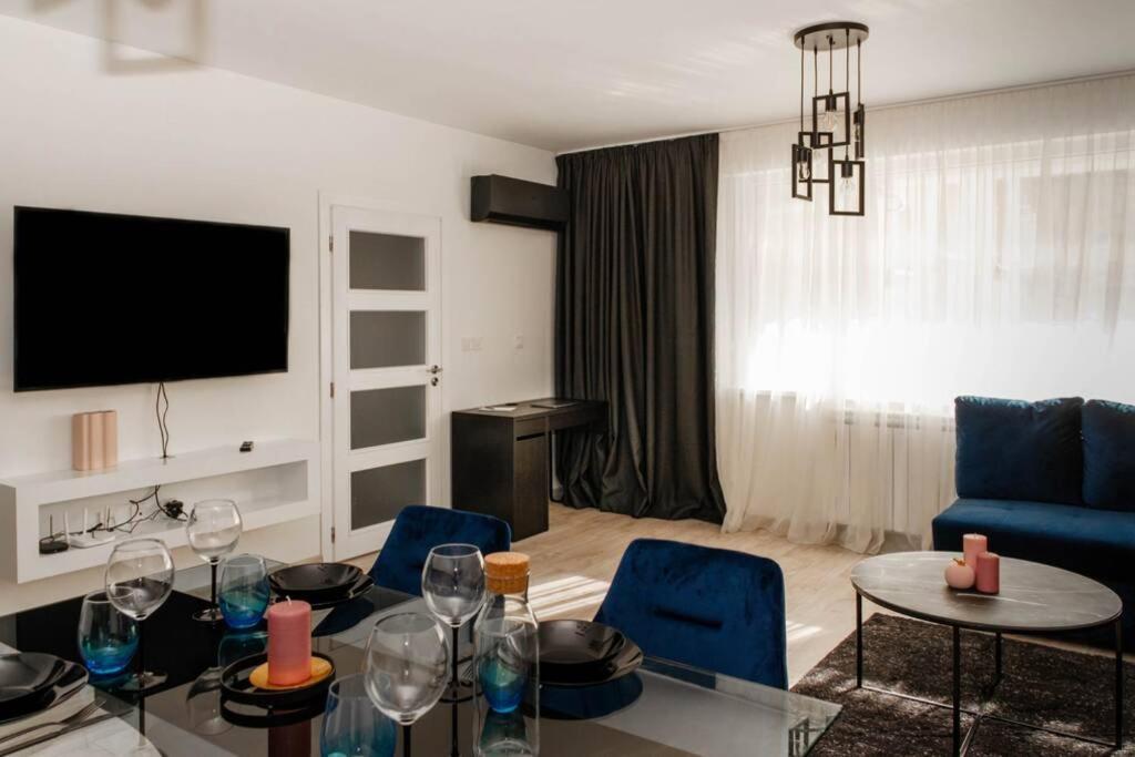 Super Luxurious & Spacious Designer Apartment. 스타라 자고라 외부 사진