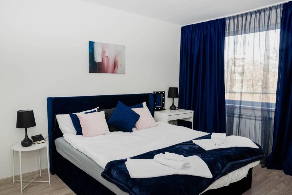 Super Luxurious & Spacious Designer Apartment. 스타라 자고라 외부 사진