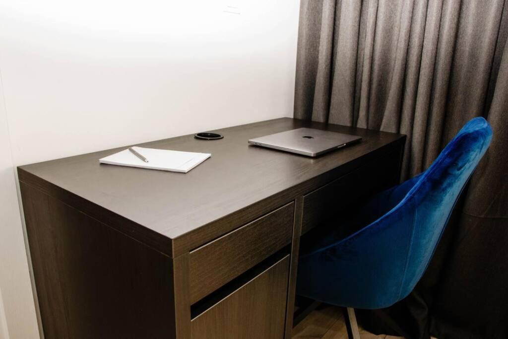 Super Luxurious & Spacious Designer Apartment. 스타라 자고라 외부 사진